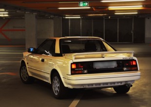 toyota_mr2_back_speed-in-focus