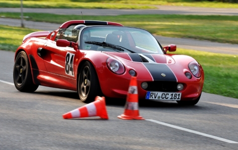 lotus-elise_slalom