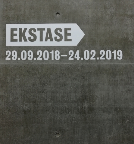 ekstase_schlossplatz-kunstmuseum-stuttgart